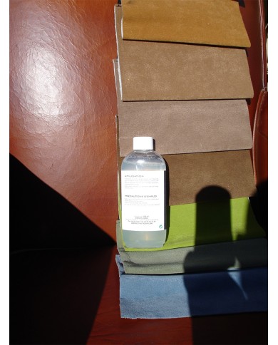 Shampoing Tissus et Microfibres Taches Maigres Shampoing Tissus et Microfibres Taches Maigres